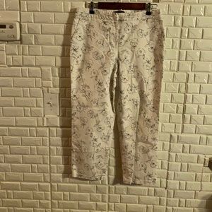 Studio Women’s pants white and black. Size 10